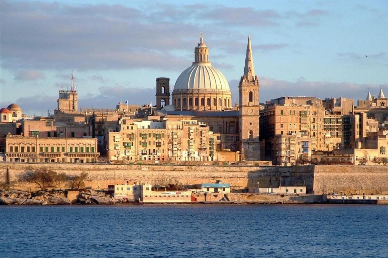 Apartament Chic 2Br Penthouse Steps From The Promenade Sliema Zewnętrze zdjęcie